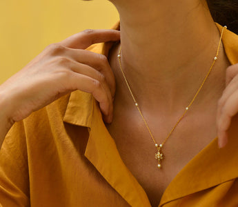 How to match diamond necklaces with clothes with different necklines