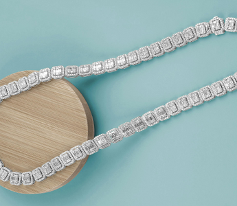 What is a tennis diamond necklace?