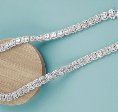 What is a tennis diamond necklace?