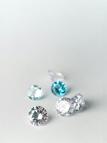 Six lab-grown loose diamonds